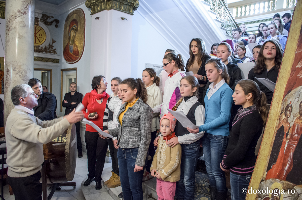 Colindători la Reședința Mitropolitană - parohia Freciugi, județul Iași