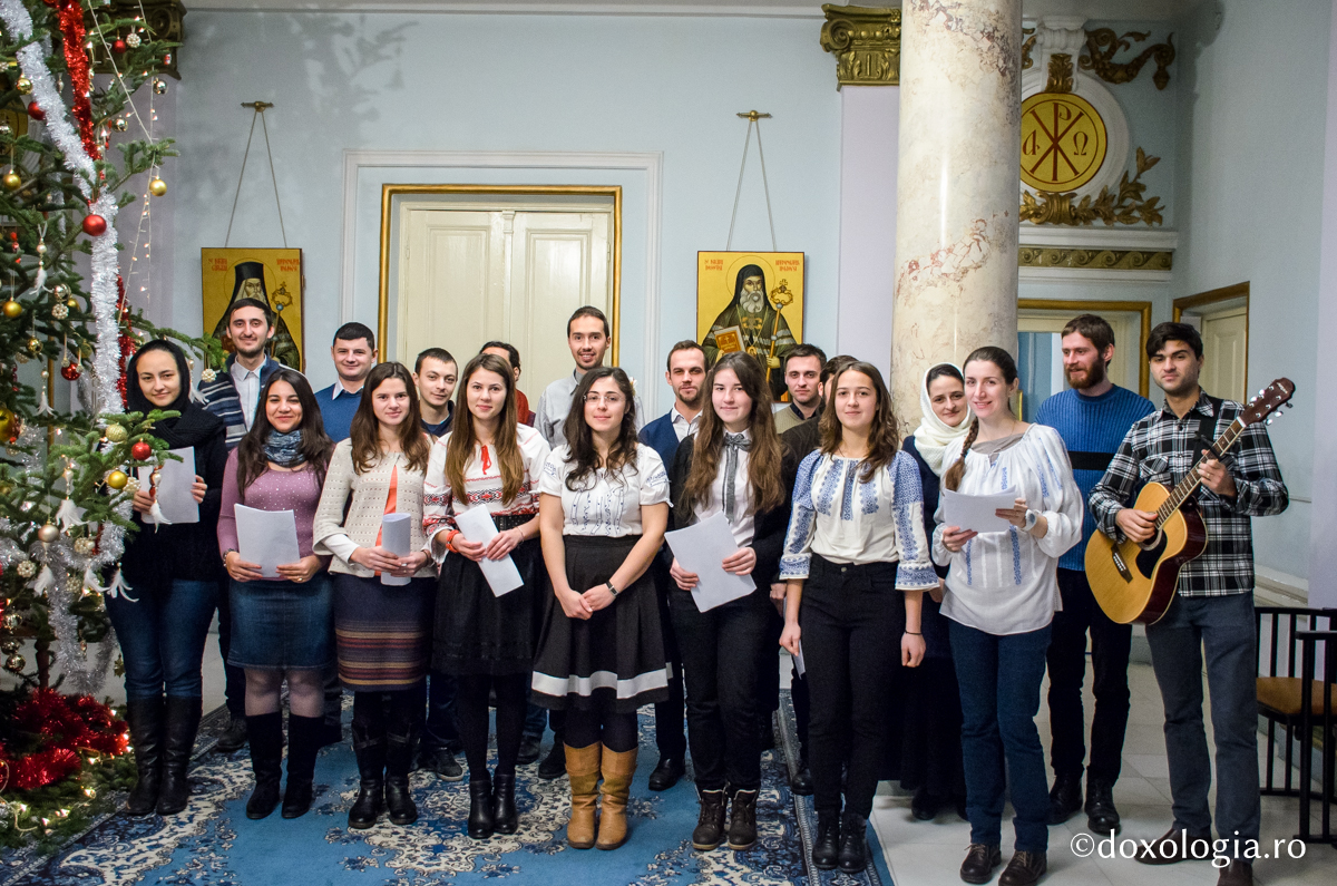 Colindători la Reședința Mitropolitană - Grupul de ștudenți „ Sfântul Iulian din Tars” - Campus Tudor Vladimirescu, Iași