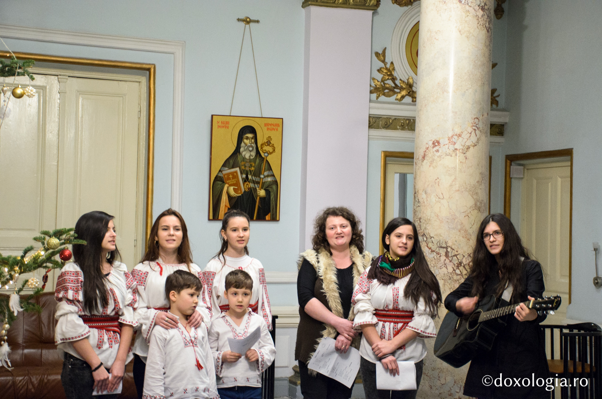 Colindători la Reședința Mitropolitană - Fundația „Solidaritate și speranță”