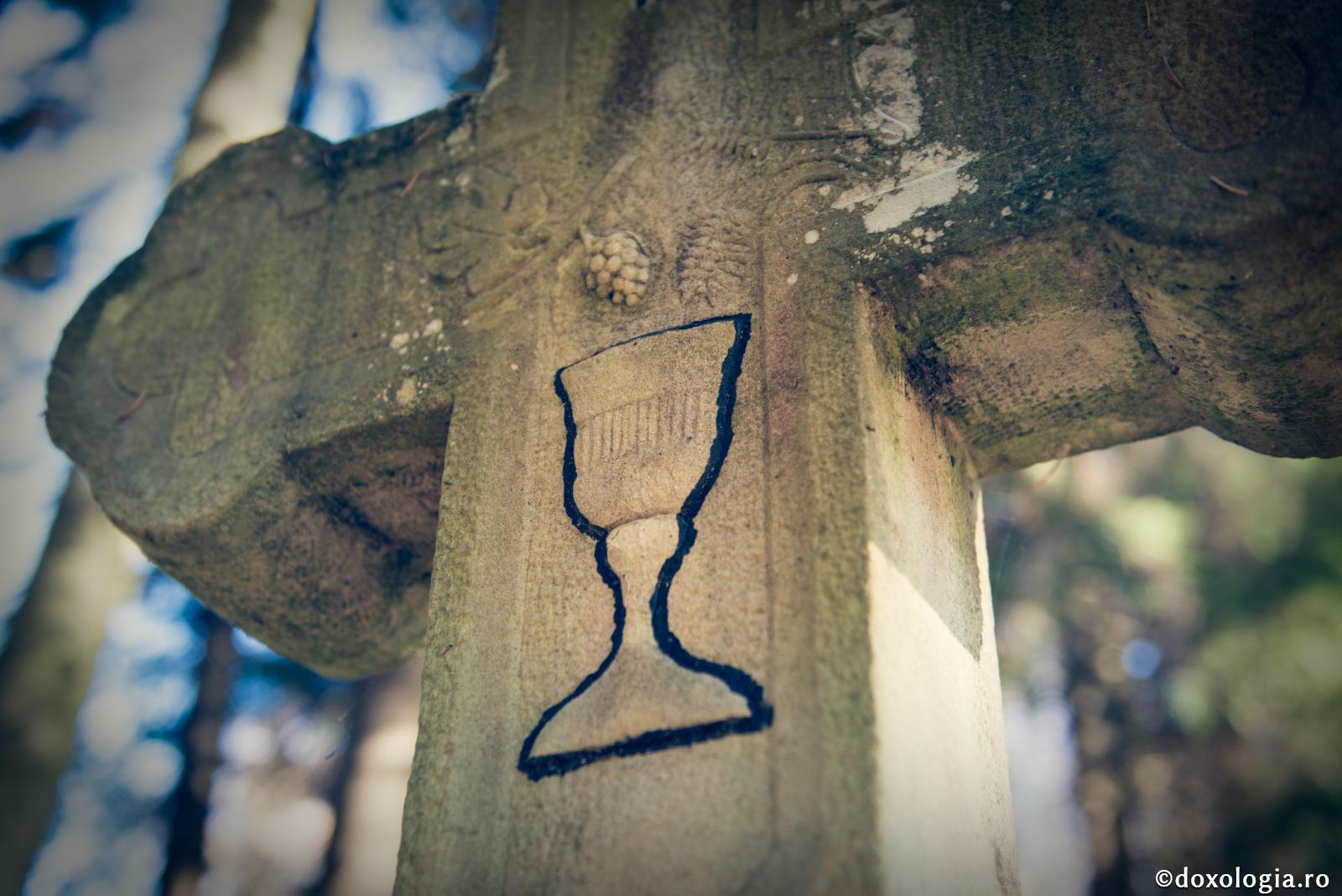 Tata a murit nespovedit și neîmpărtășit. Cum îi pot ajuta sufletul?