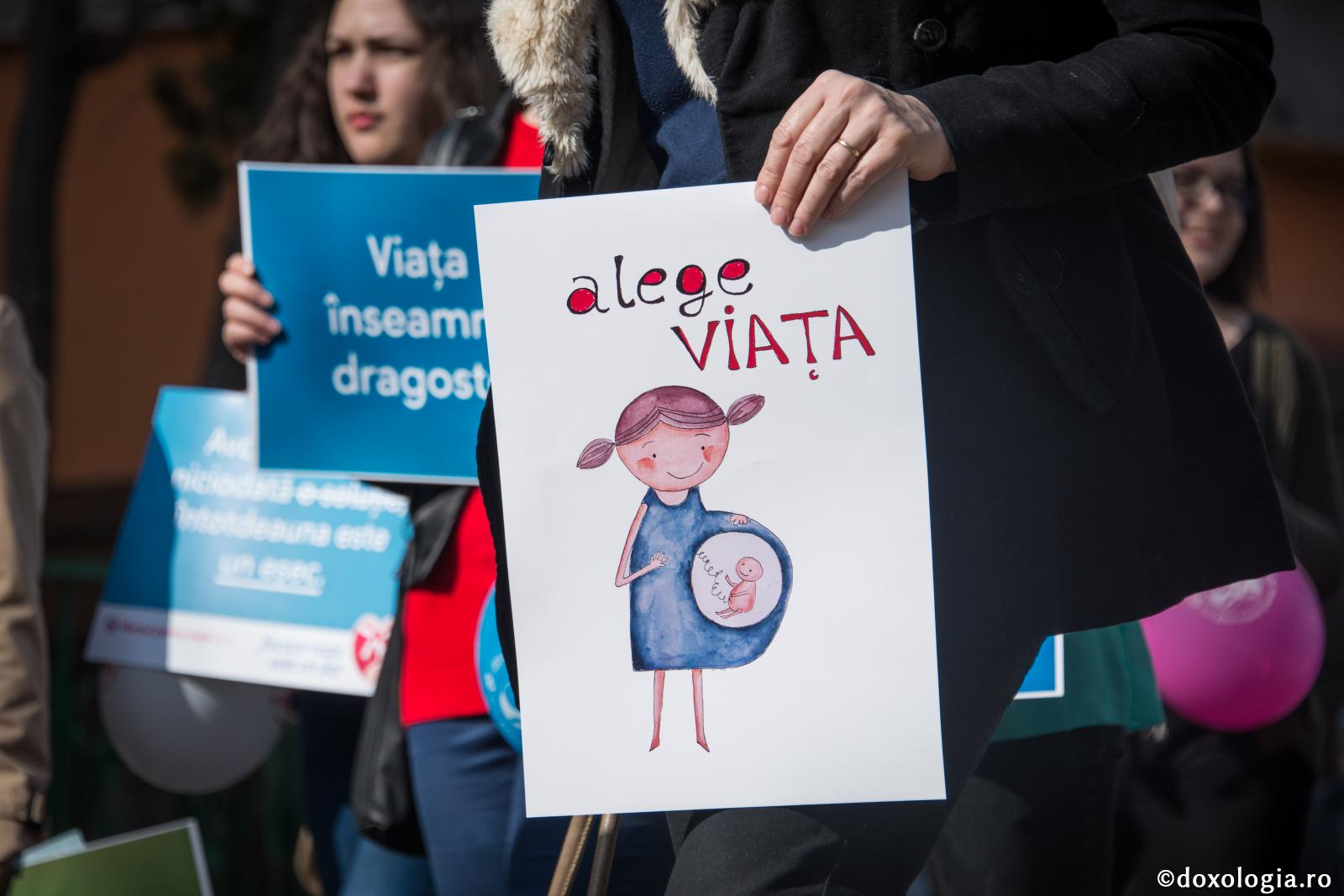 Copil în afara căsătoriei sau avort?