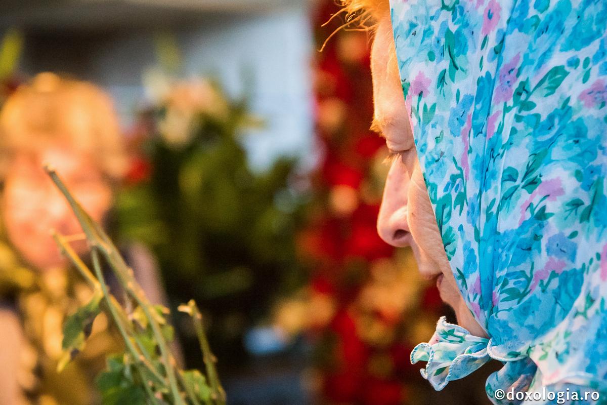 De ce trebuie să poarte femeile batic în biserică?