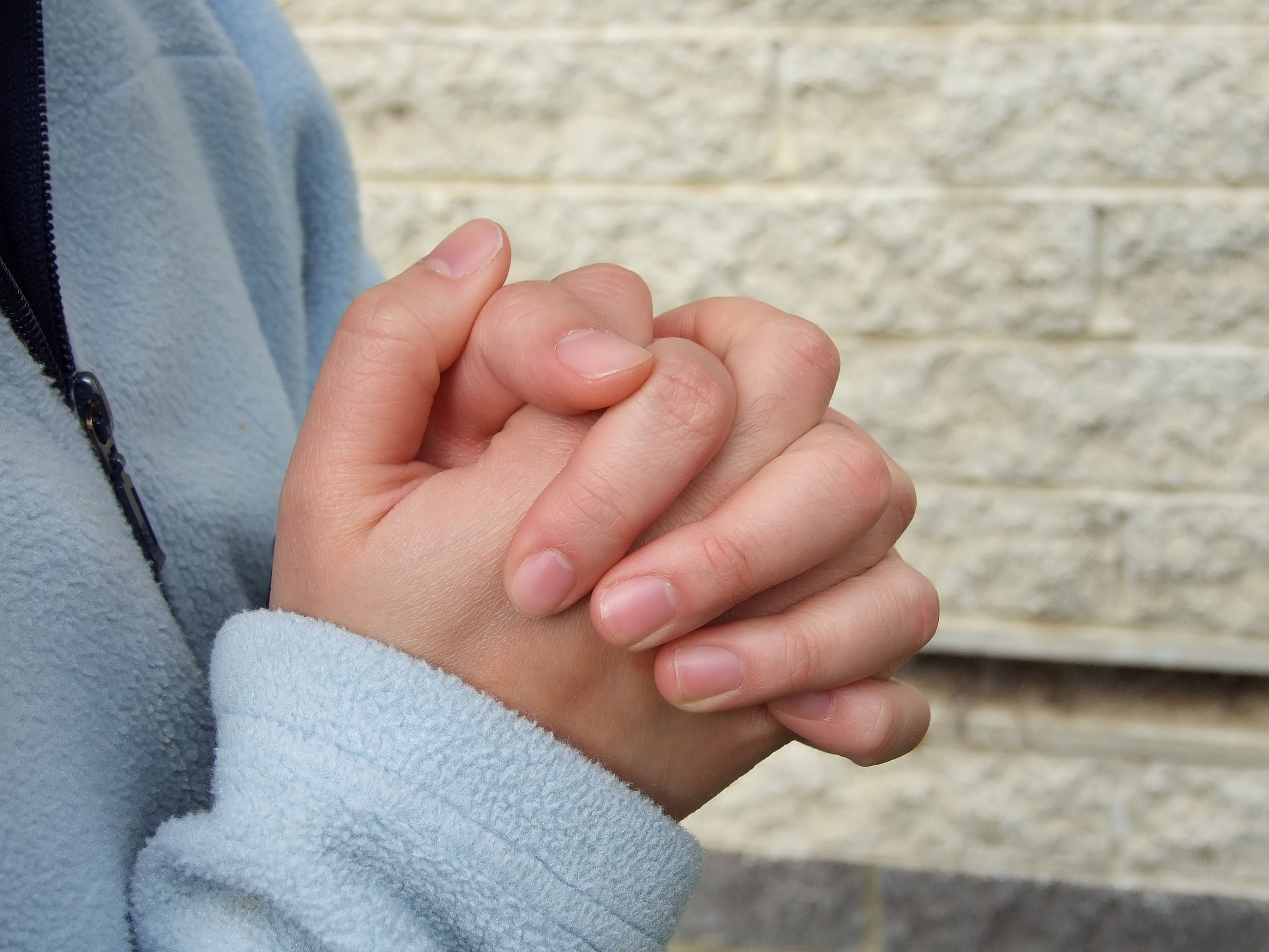 De ce simt că rugăciunea o fac din inimă doar atunci când trec prin suferințe şi necazurile vieții trecătoare?