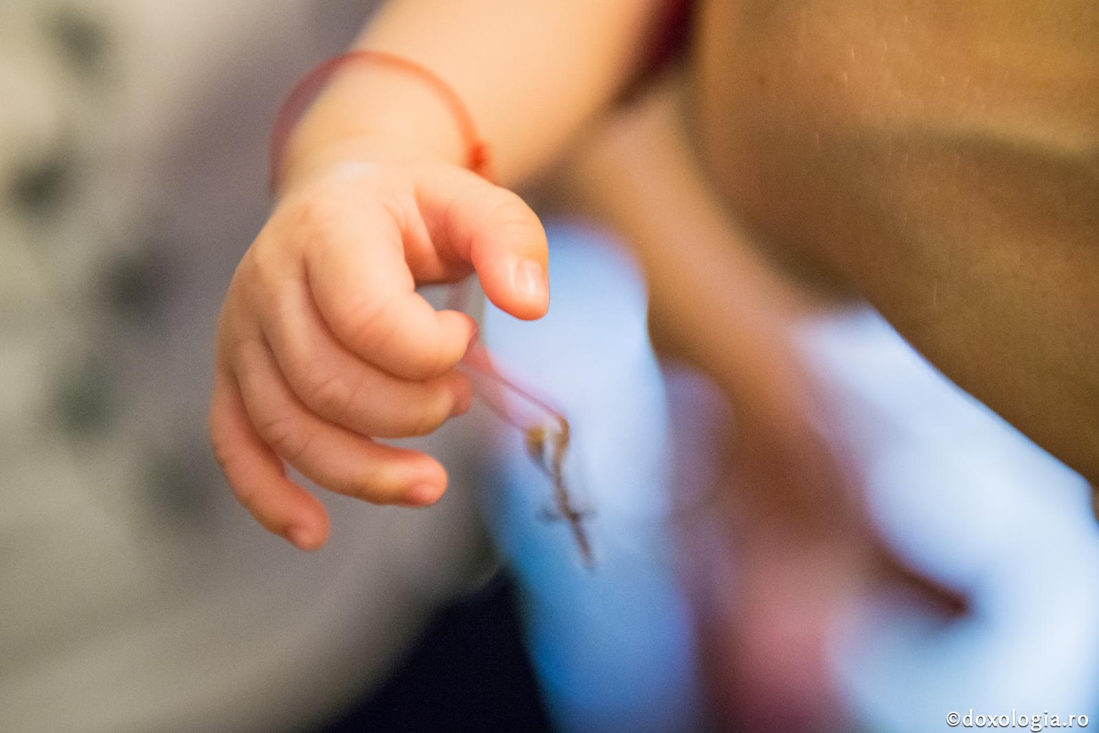 Cum poate fi pomenit un copilaș născut prematur, care se află încă în spital?