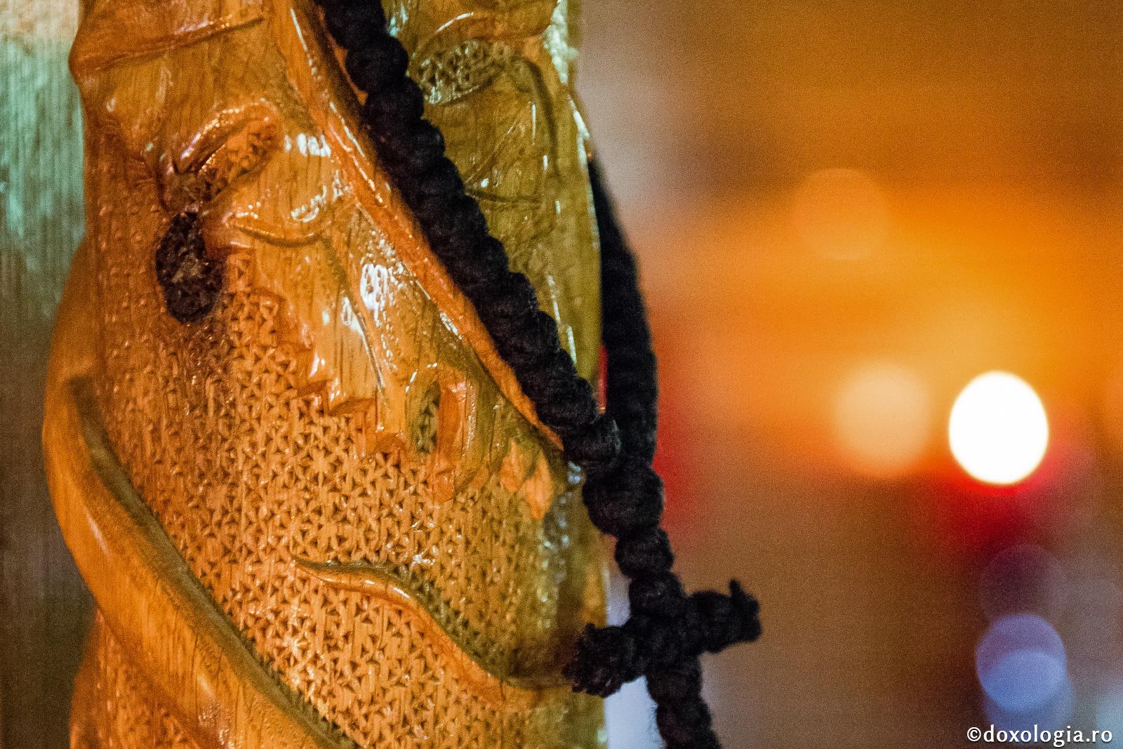 Pot să mă rog cu rugăciunea inimii pentru mine și pentru toată lumea?