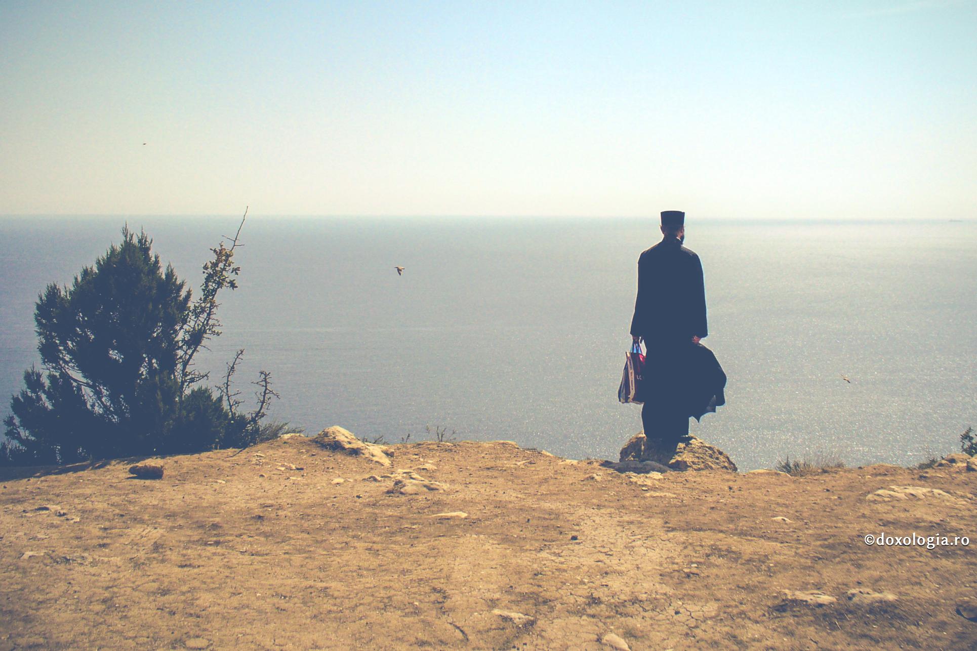 Un călugăr plecat din mănăstire se poate căsători?