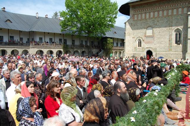 Sărbătoarea Înălțării Domnului la Mănăstirea Neamț