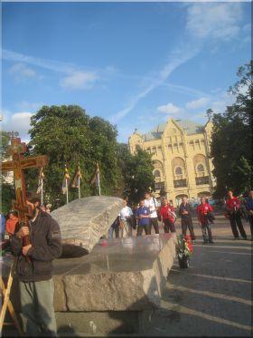 Apariția unei cruci pe cer, în timpul unei slujbe de pomenire a noilor martiri din Solovki