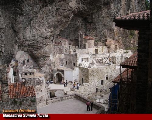 Grecii au salutat redeschiderea unui lăcaș ortodox din Turcia: Mănăstirea Sumela