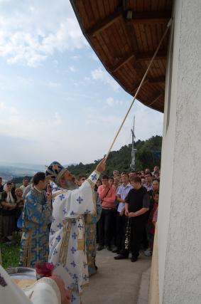 IPS Teofan a binecuvântat lucrările bisericii Mănăstirii Pietricica