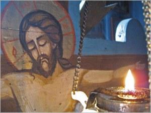 „Mântuitorul Hristos se așază cu noi sub povara Crucii“