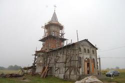 Biserica Sfinților Ioachim și Ana din Rediu-Scobinți în haine de sărbătoare