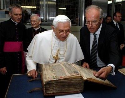Cipuri pentru manuscrisele prețioase ale Bibliotecii Vaticanului