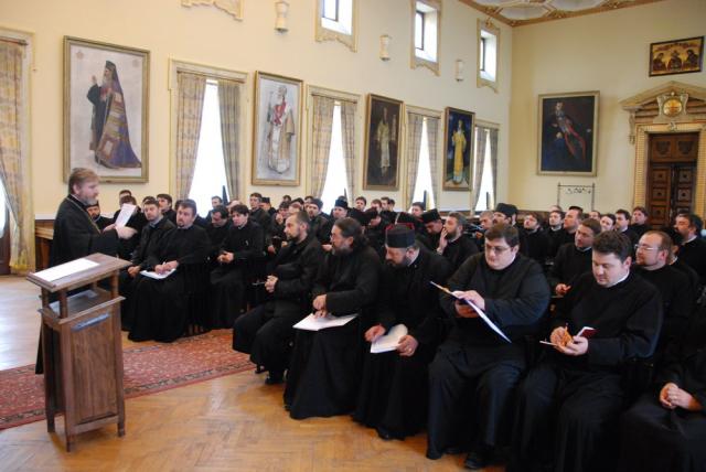Cursurile pentru obținerea gradelor profesionale în preoție