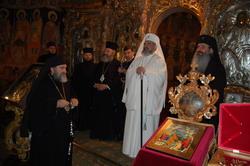 Preafericitul Părinte Patriarh Daniel, primit cu bucurie la Roman
