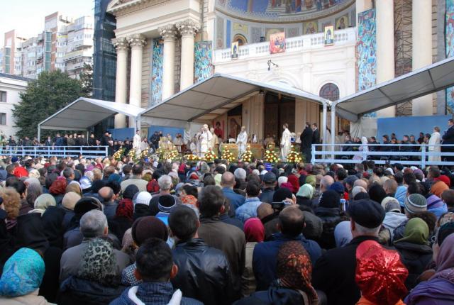 Hramul Sfintei Parascheva a bucurat sufletul României