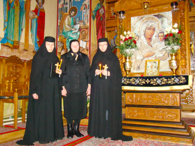 Slujbă de priveghere la Mânăstirea Clocociov