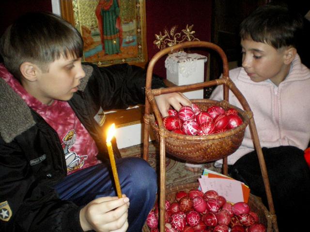 Postul Mare în Moldova: „Vin Paştile“ cu obiceiuri şi colinde creştine
