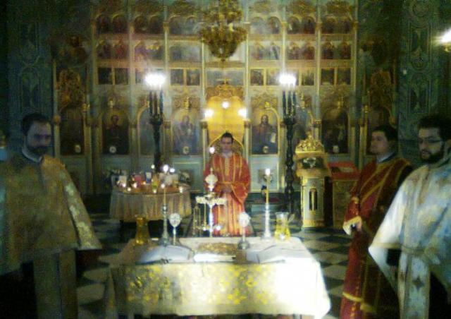 Elevii Seminarului Teologic Ortodox „Teoctist Patriarhul” din Giurgiu se  implică în proiectul „Hristos împărtășit copiilor”