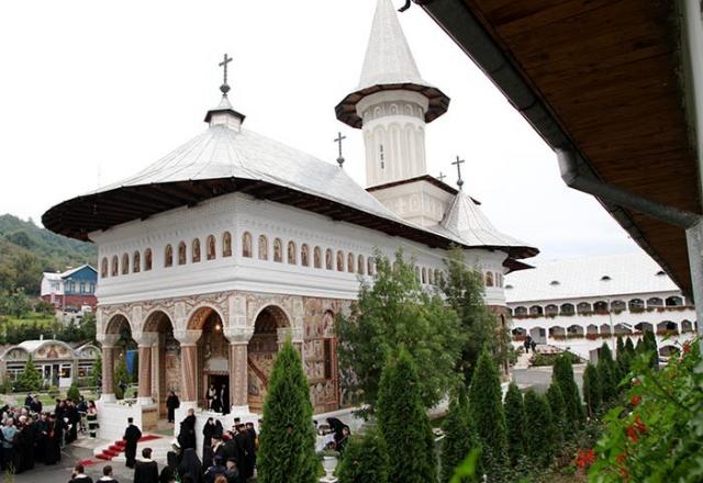 Moaştele Sfântului Nectarie de Eghina, în Episcopia Oradiei