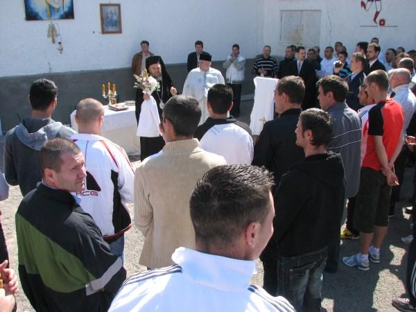 Vizita pascală a IPS Casian la Penitenciarul din Galaţi