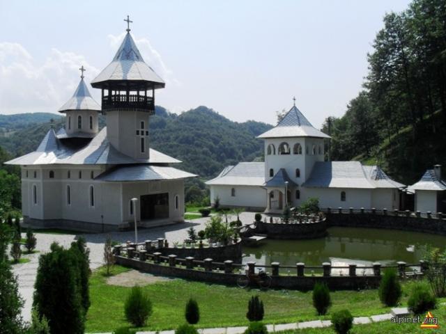 20 de ani de la reactivarea mănăstirii Crişan din Judeţul Hunedoara