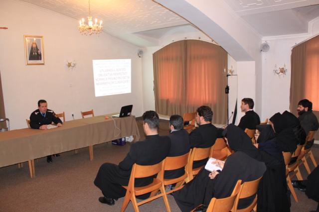 La Centrul Eparhial al Arhiepiscopiei Râmnicului a avut loc o sesiunea de instruire