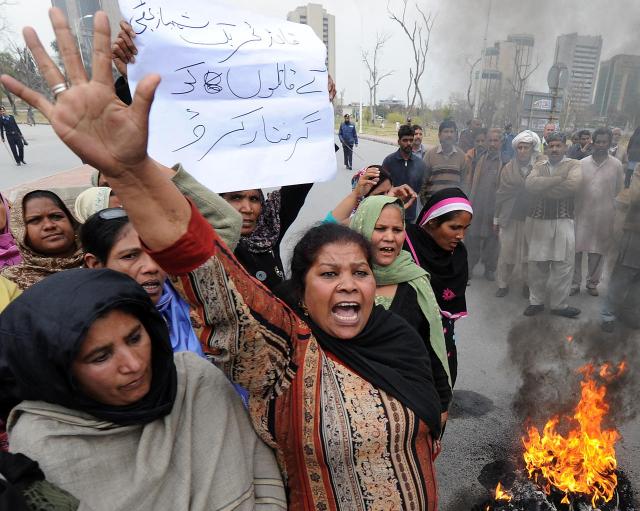 Legea absurdă a “blasfemiei” face mucenici creştini în Pakistan