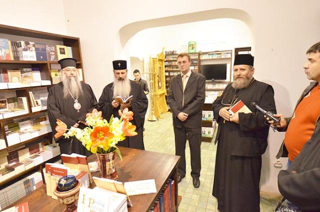 „Omul îşi află hrana sufletului şi în cartea religioasă“