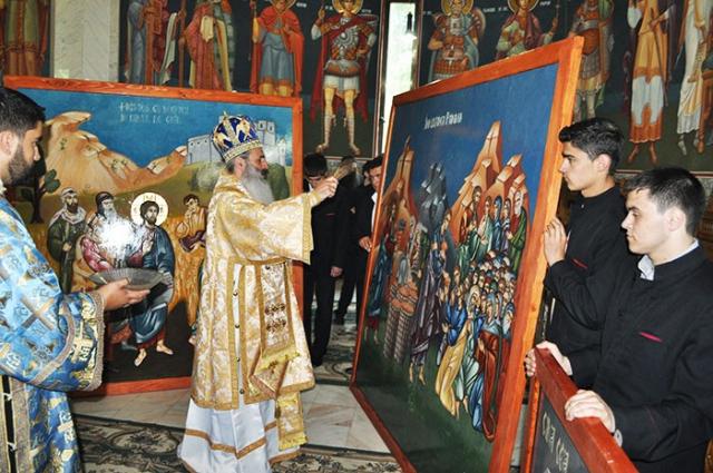 Slujbă arhierească la Seminarul Teologic Liceal Ortodox de la Mănăstirea Neamţ
