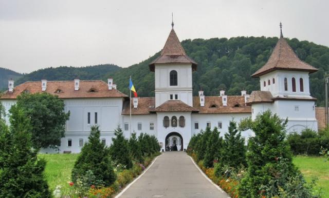 Întrunirea formatorilor din cadrul Proiectului FORTE, la Mănăstirea Brâncoveanu – Sâmbăta de Sus