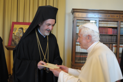 Papa Benedict al XVI-lea a salutat delegaţia ortodoxă la sărbătoarea Sfinţilor Petru şi Pavel în Roma
