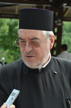 De 14 ani ajută copiii să spere