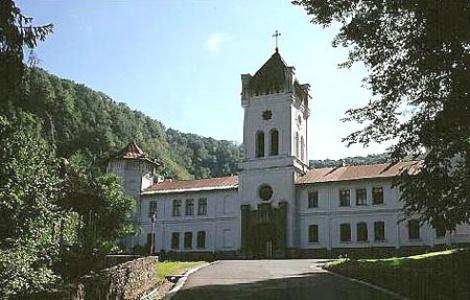 Cursuri de formare la Mănăstirea Tismana