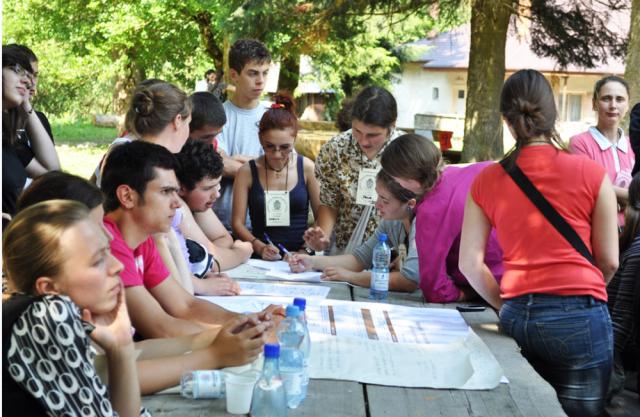 „Să deveniţi stâlpi, lumini şi prelungirea Evangheliei în lumea în care trăiţi“