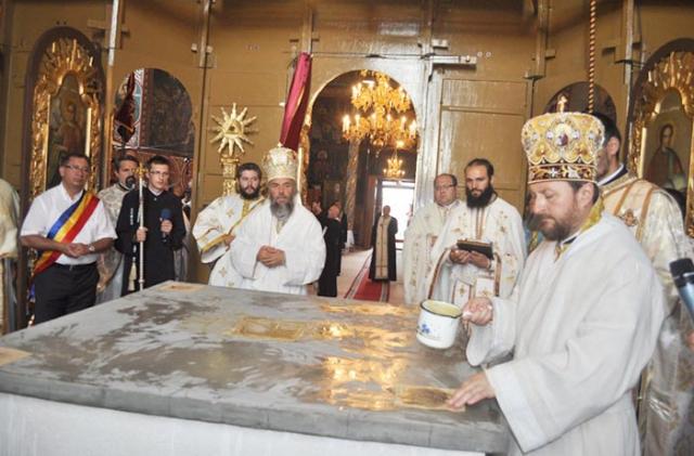 IPS Casian şi PS Corneliu au resfinţit Biserica „Sfântul Ilie“ din Bârlad