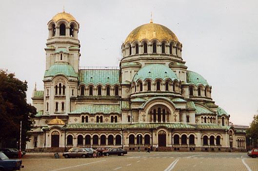 Biserica Ortodoxă Bulgară interzice preoţilor să candideze la alegerile locale