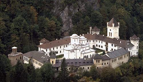La Mănăstirea Tismana va în cepe un curs pentru pentru profesorii de religie
