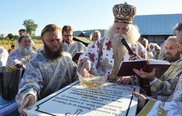 Binecuvântări arhiereşti în parohia Dumbrava Roşie II