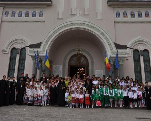 240 de copii din Episcopia Giurgiului au participat la tabere de creaţie