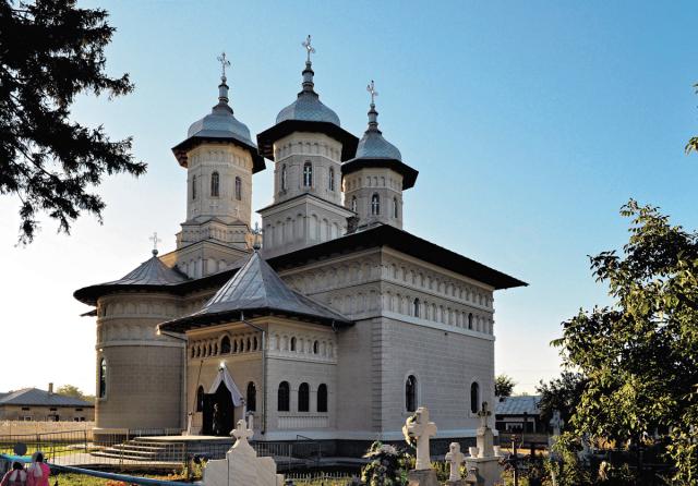 20 de ani de jertfă la biserica parohiei Dumbrăviţa-Ruginoasa