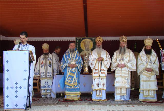 Vizită frățească a Mitropolitului Moldovei și Bucovinei în Episcopia Slatinei și Romanaților