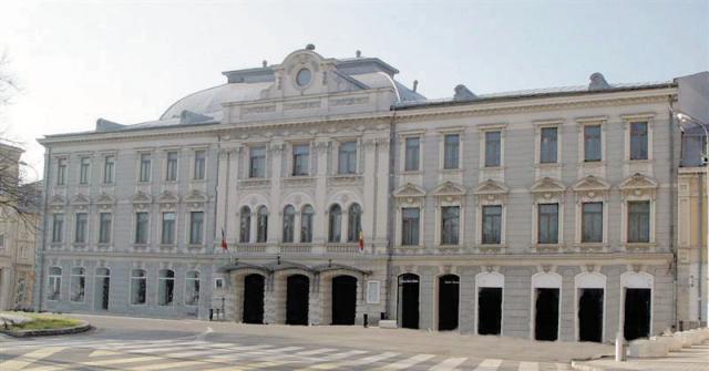 Zile şi nopţi dedicate teatrului