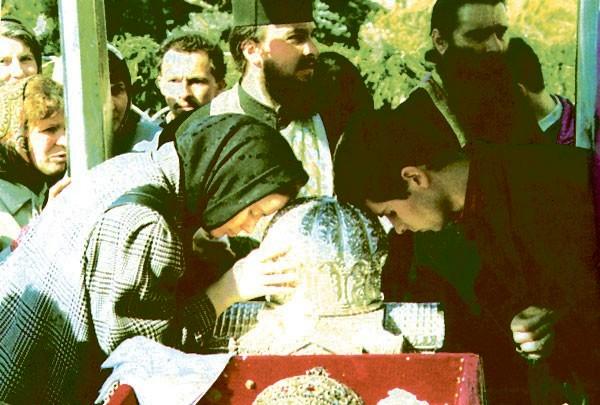 Cinstitul cap al Sf. Ap. Andrei în procesiune în Patriarhia Română între 24 – 31 octombrie 2011