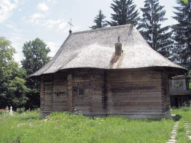 Noi lăcaşuri de închinăciune sfinţite în Mitropolia Moldovei şi Bucovinei