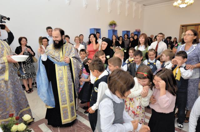 Început de an şcolar la instituţiile de învăţământ ortodoxe din Iaşi