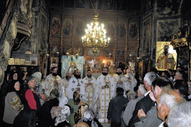 „Sfântul Chiriac ne-a chemat să înţelegem că Dumnezeu este viu şi lucrează prin oameni“