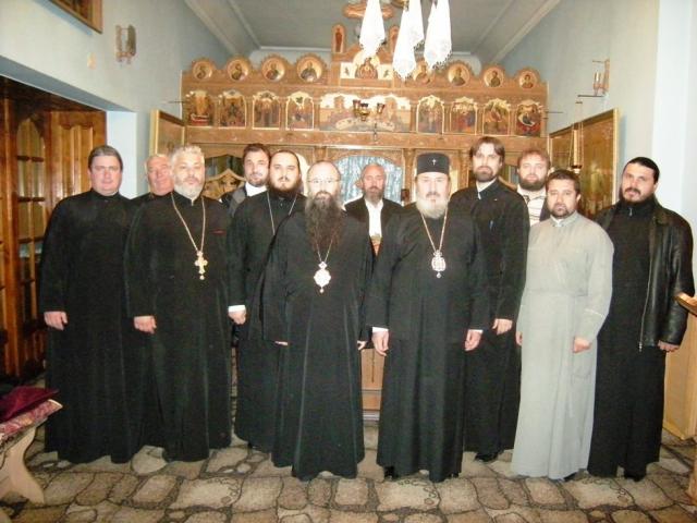Clericii Mitropoliei Basarabiei alături de PCuv Părinte Atanasie