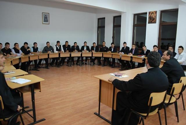 La Seminarul Teologic din Craiova a avut loc un cerc de literatură şi patristică