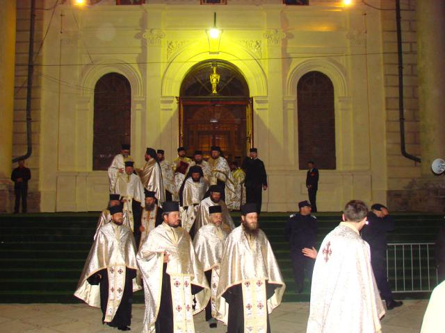 Moaştele Sfintei Parascheva au fost readuse în Catedrala mitropolitană (2007)
